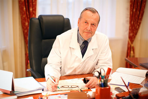 «Лечить не болезнь, а больного – вот кредо российского врача»