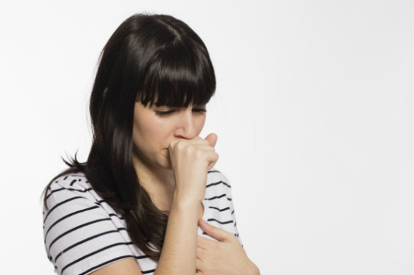 Сухой кашель, который не проходит может быть причиной сердечной болезни 