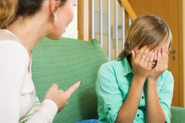 Из-за конфликтов внутри семьи, ребёнок может вырасти заикой 