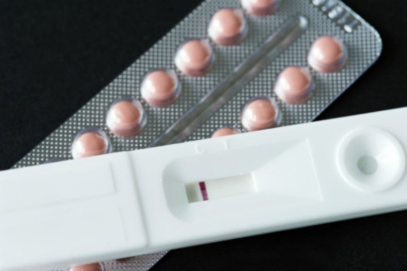 Прежде чем принимать гормоны необходимо сделать тест на беременность 