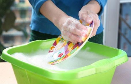 Мытьё посуды - доступная антистрессовая терапия