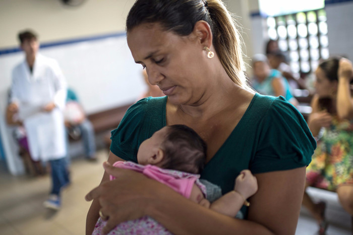 ВОЗ просит беременных женщин воздержаться от поездок в Бразилию