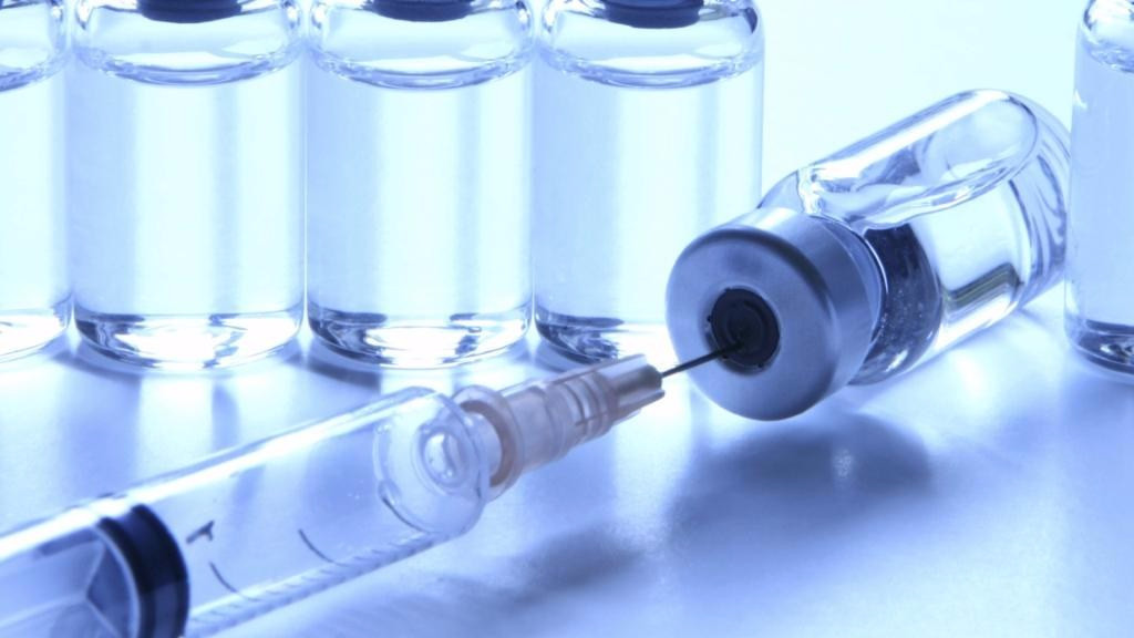 На китайском черном рынке растёт спрос на вакцины