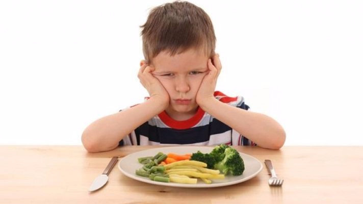 Надо ли заставлять детей доедать пищу?