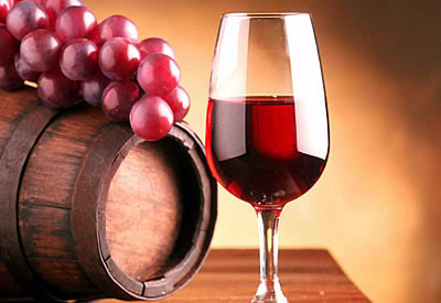 Красное вино поможет восстановить гормональный фон