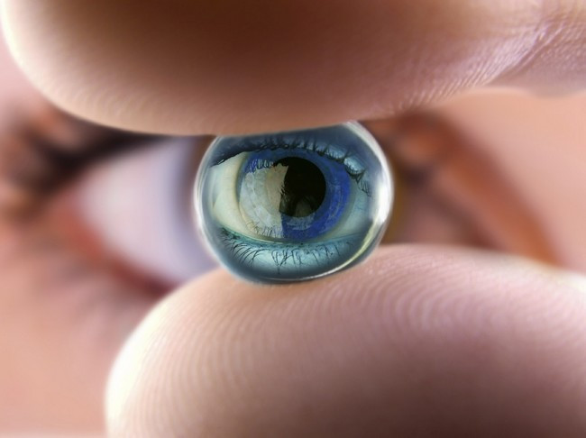 Операция по установке бионического глаза может быть включена в систему ОМС