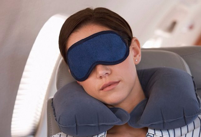 Спать в самолёте - опасно