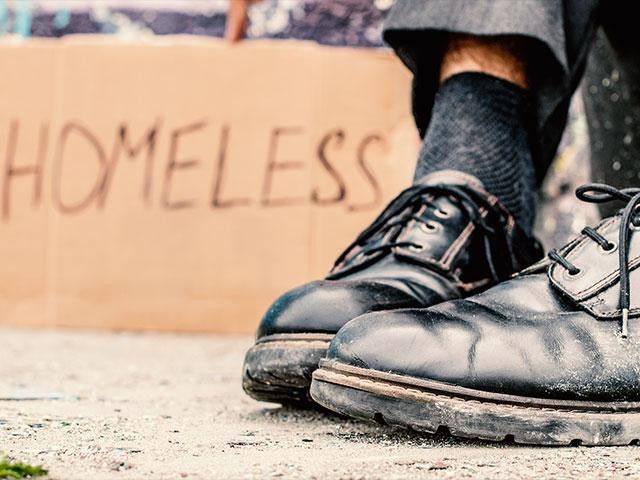Минздрав и РПЦ откроют медпункты для бездомных